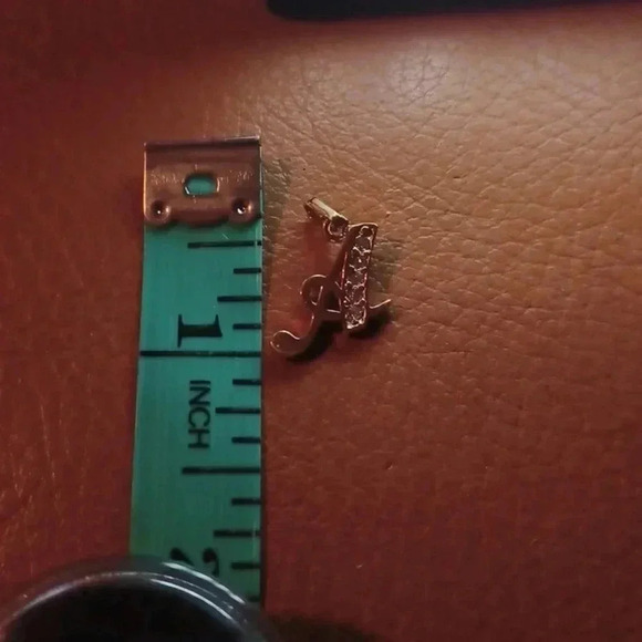 💙🌹Gold plated letter pendant "A" with faux diamonds - Picture 6 of 8